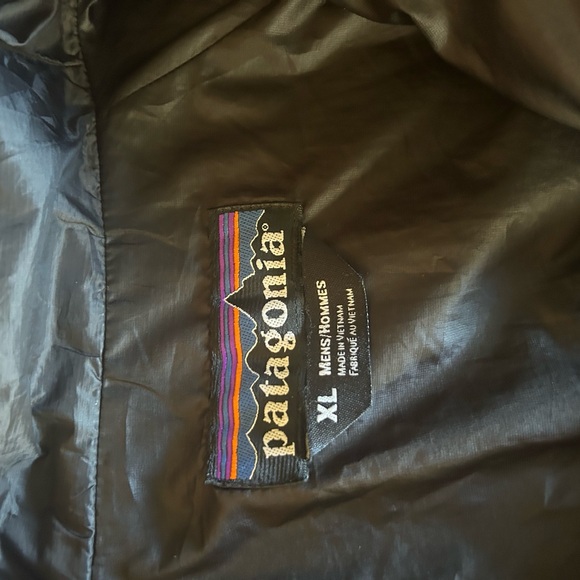 Patagonia Men's Nano Puff Vest in Black - Picture 3 of 3